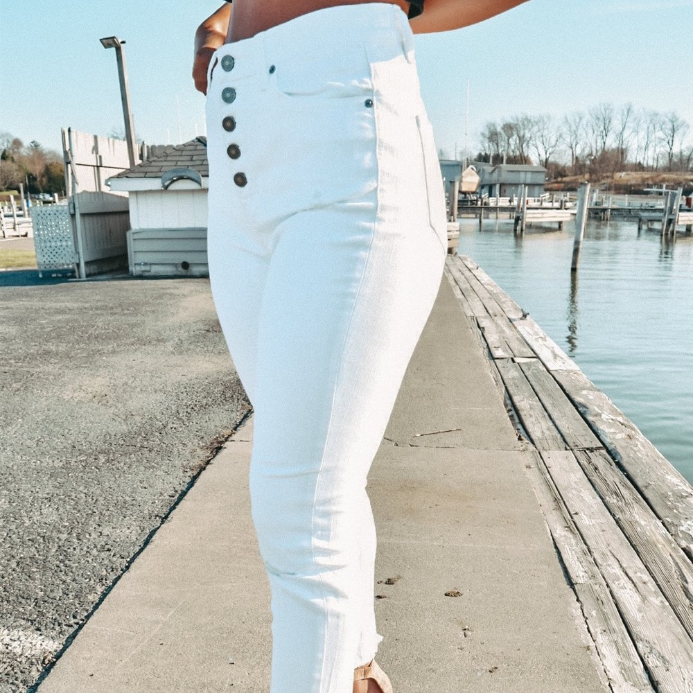 High Rise White Distressed Jeans - Picture 4 of 4